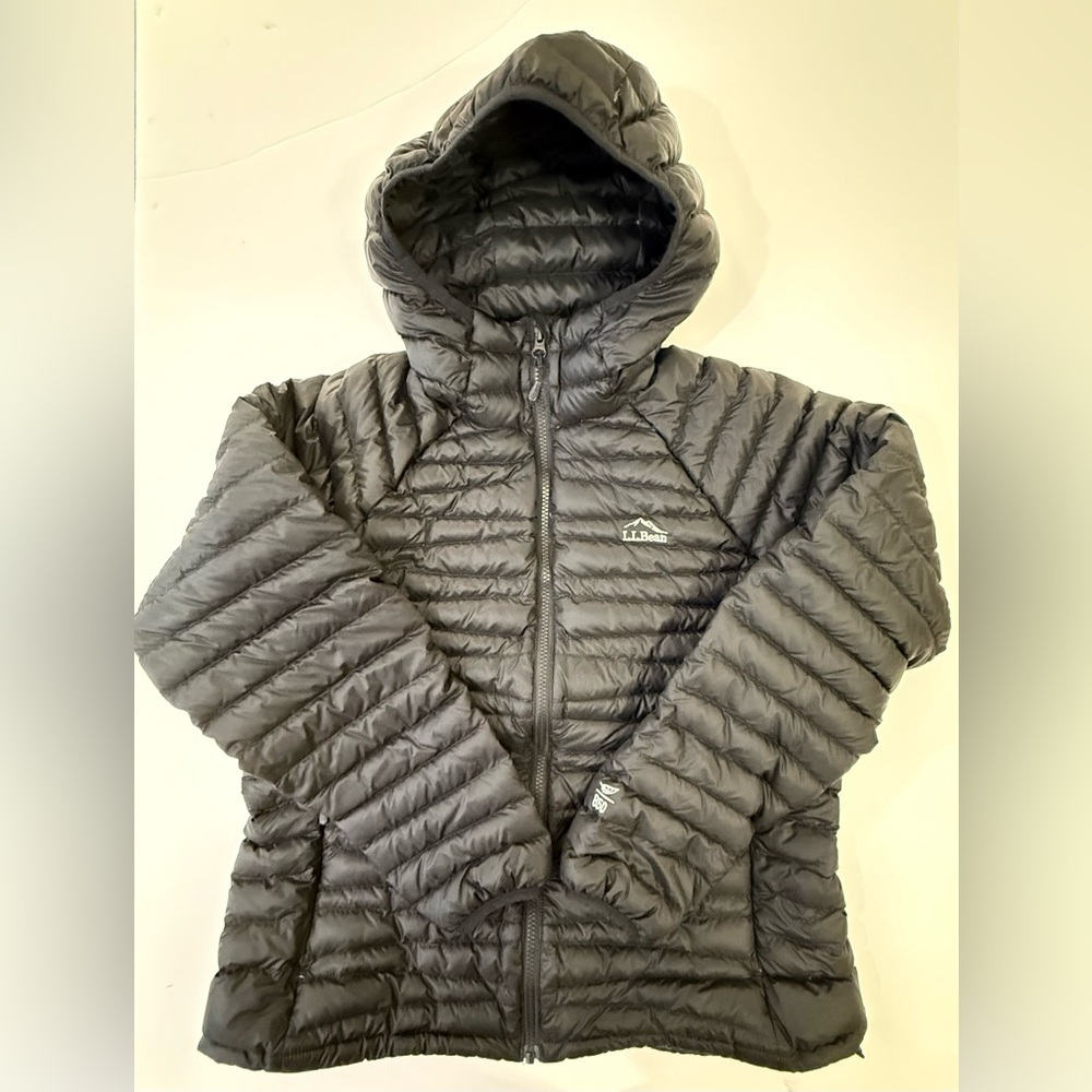 L.L. Bean Ultralight 850 Down Hooded Jacket